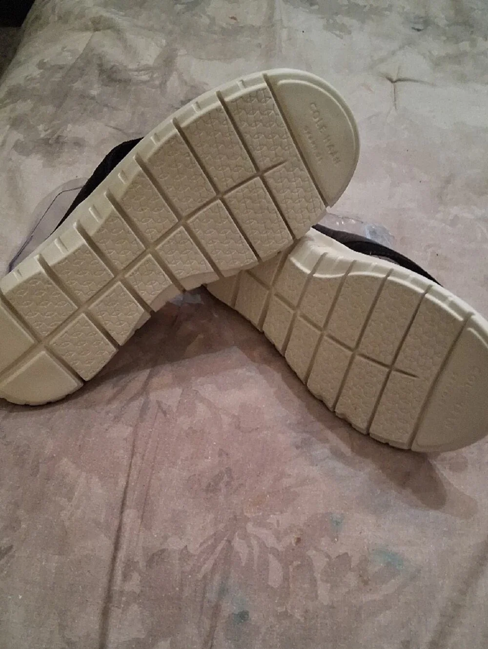 Cole Haan Men’s Dark Brown Leather Thong Sandals